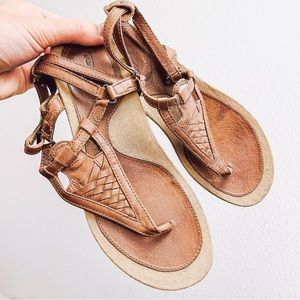 Teva Women's Brown/Tan Ankle Strap Flats Size 7